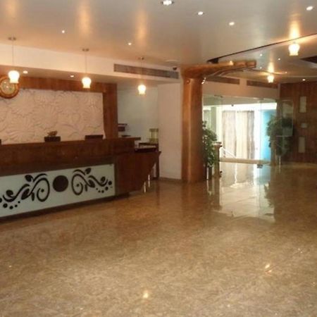Hotel Maan Residency Satellite Road Ахмедабад Екстериор снимка
