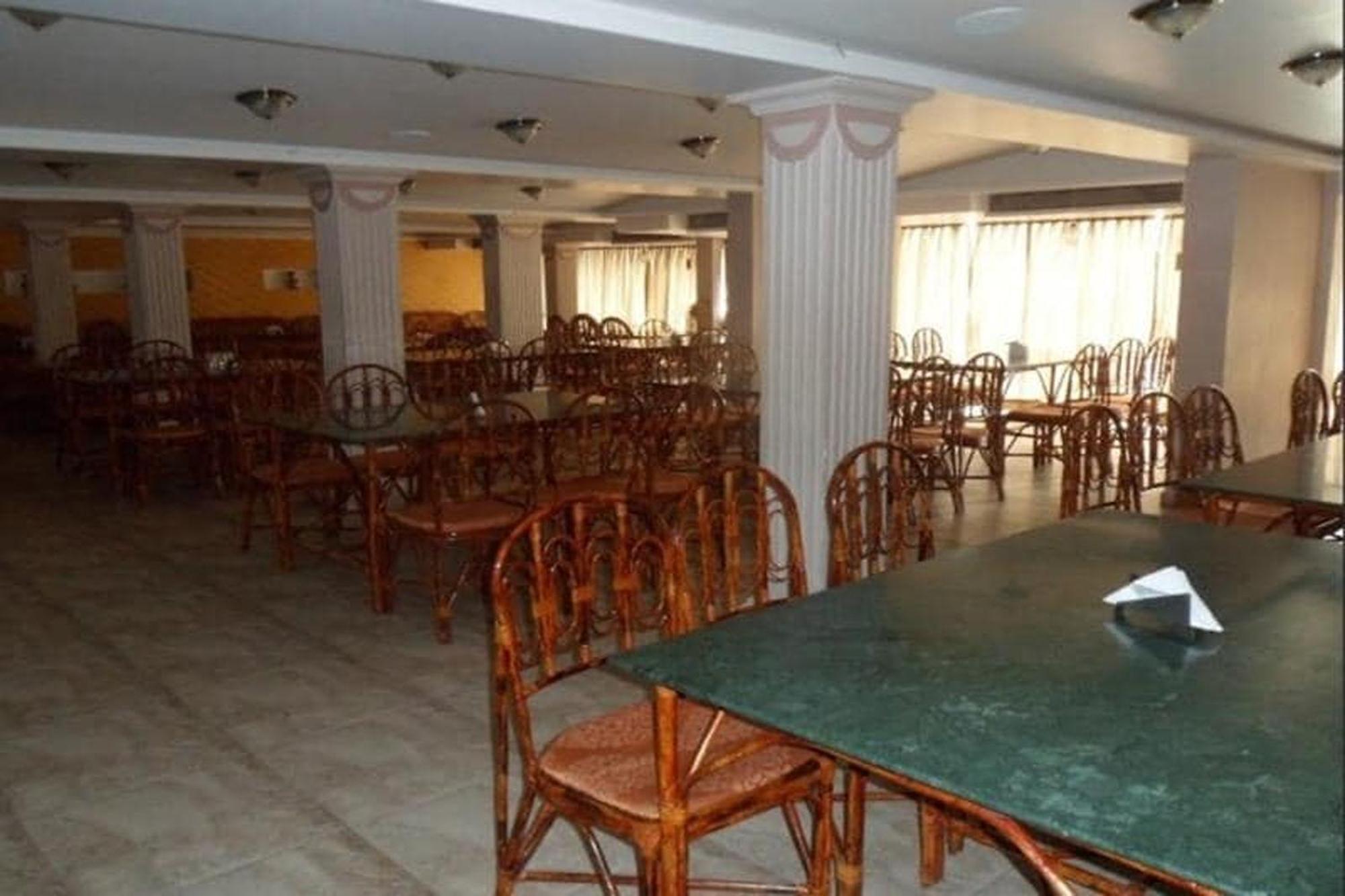 Hotel Maan Residency Satellite Road Ахмедабад Екстериор снимка