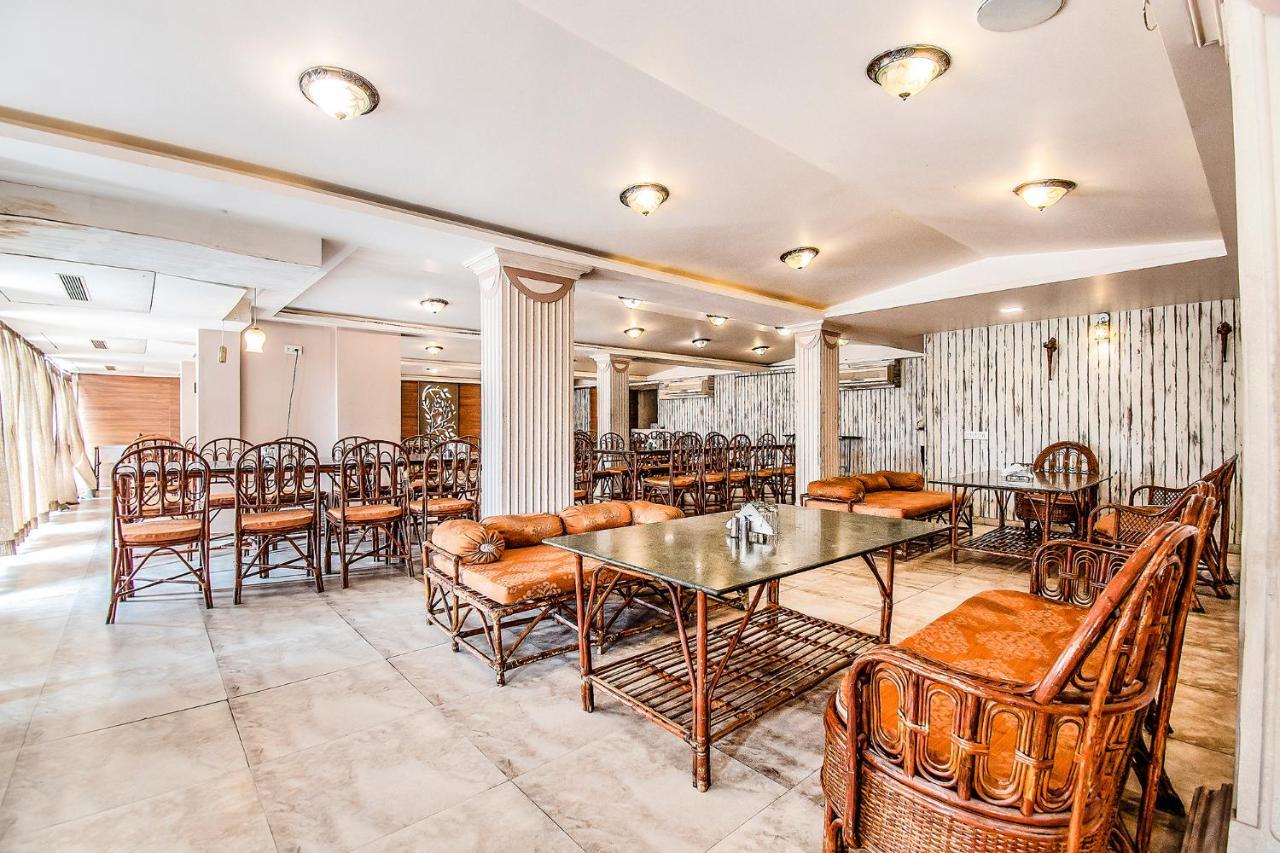 Hotel Maan Residency Satellite Road Ахмедабад Екстериор снимка
