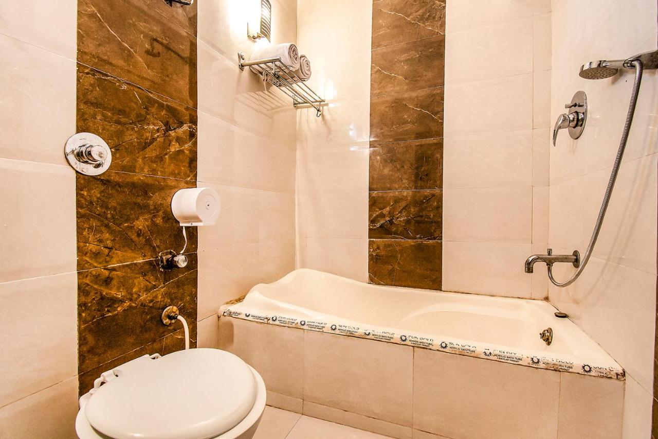 Hotel Maan Residency Satellite Road Ахмедабад Екстериор снимка